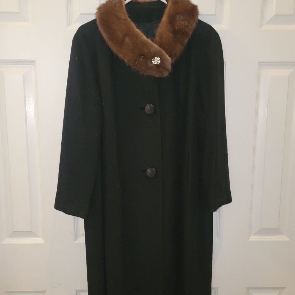 Vintage Mob Black 100% Cashmere Jacket with Real Fur. Size Large